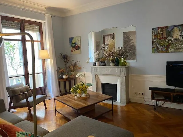 Trois Pieces Gallieni Апартаменты *